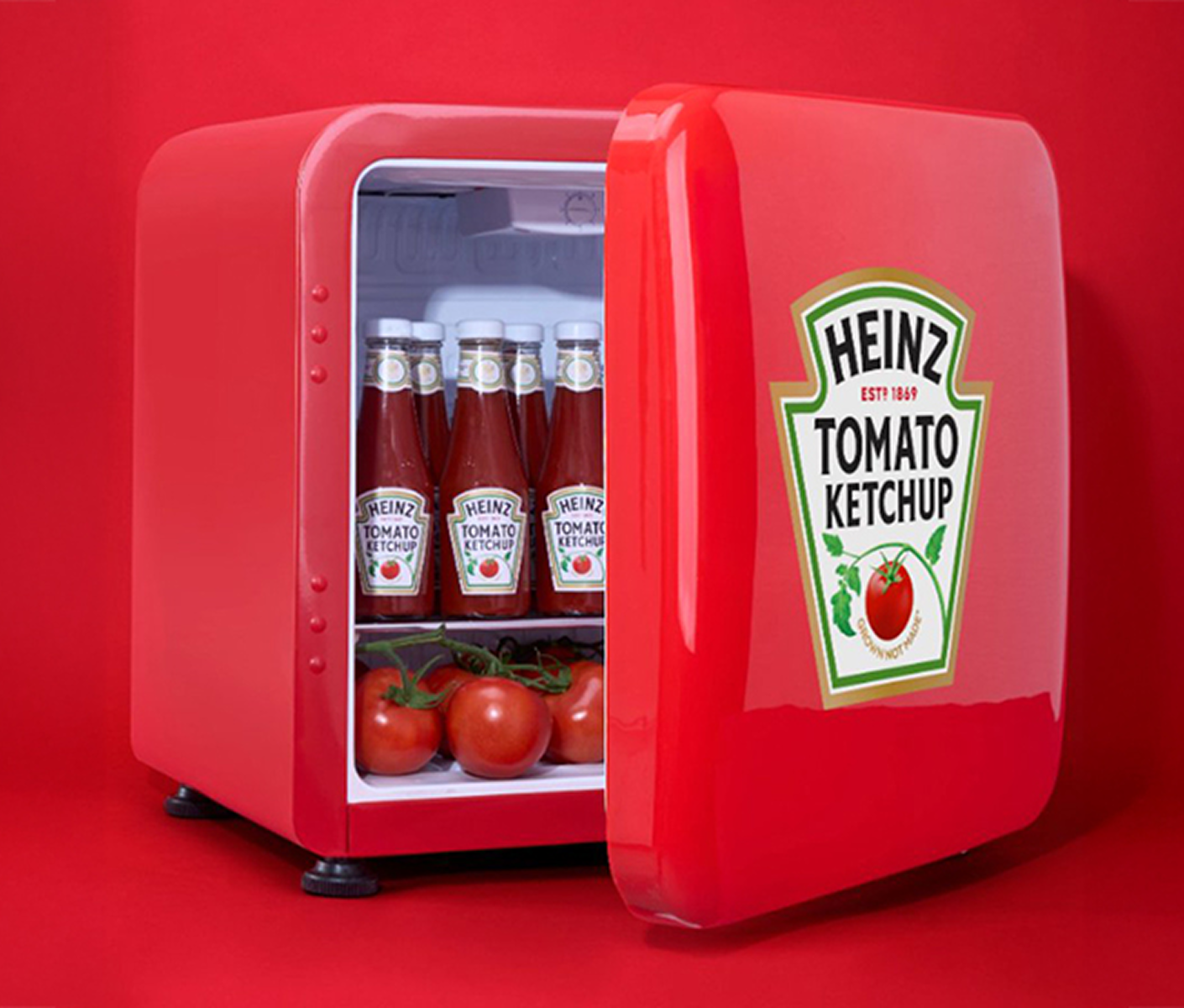 Campaign graphic reading ‘Heinz’s Biggest Tweet Ever’ on a red background.